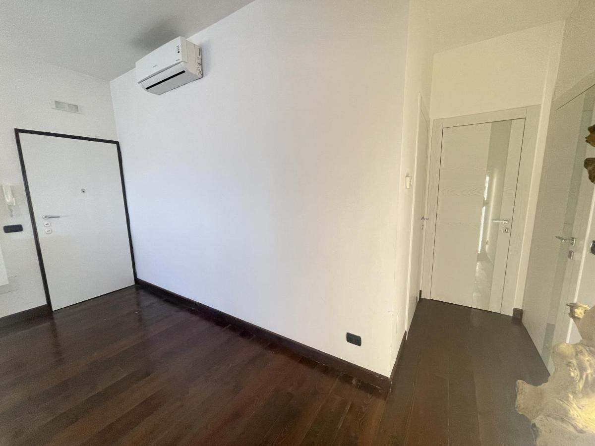 Cconforthotels Appartamento Skyline Барі Екстер'єр фото